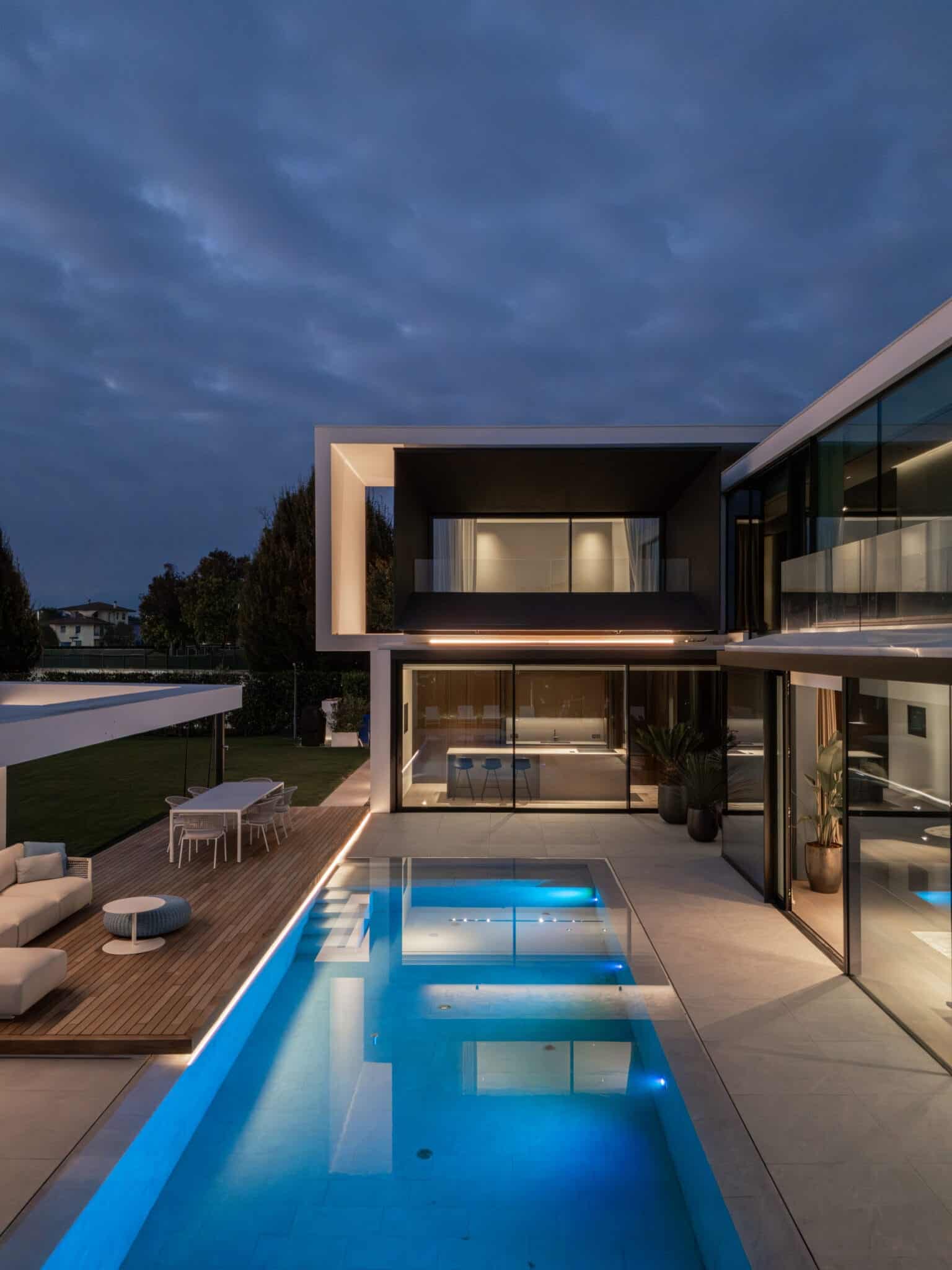 AV Home Home Vicenza piscina sfioro architetto lusso riferimento Brianza Milano