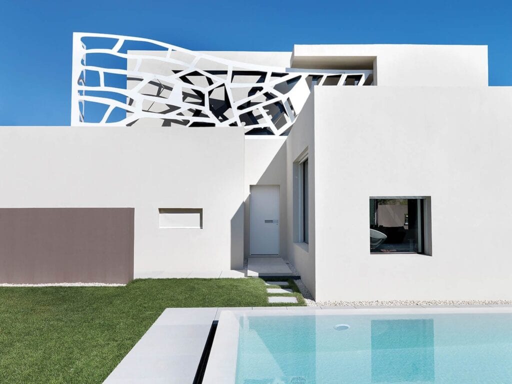 Architecte lac de Garde 6 Écran ajouré, jardin et piscine à débordement de SD Home à Soave